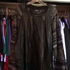 Black coogie sweater with an all leather front 5xl